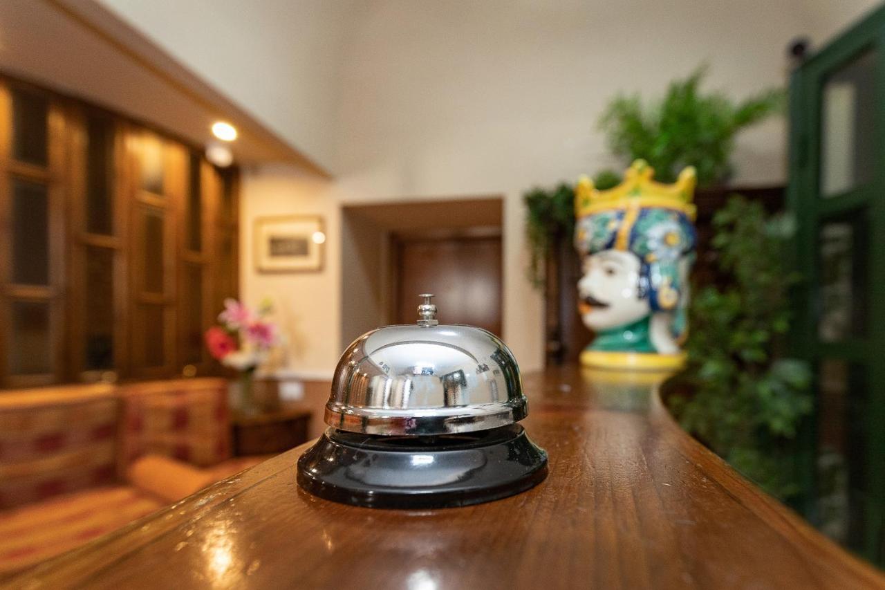 Stesicoro Exclusive Rooms カターニア エクステリア 写真