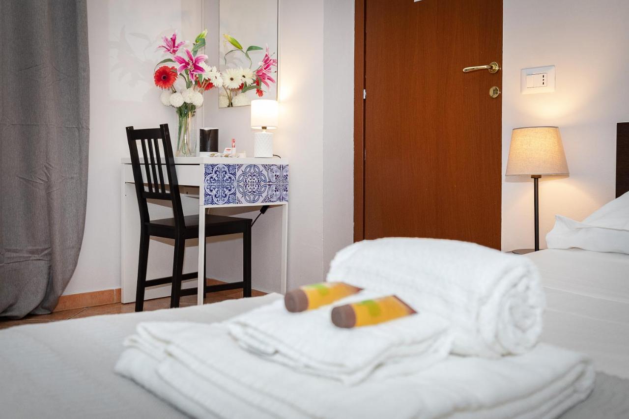 Stesicoro Exclusive Rooms カターニア エクステリア 写真