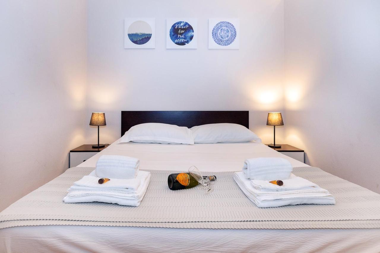 Stesicoro Exclusive Rooms カターニア エクステリア 写真